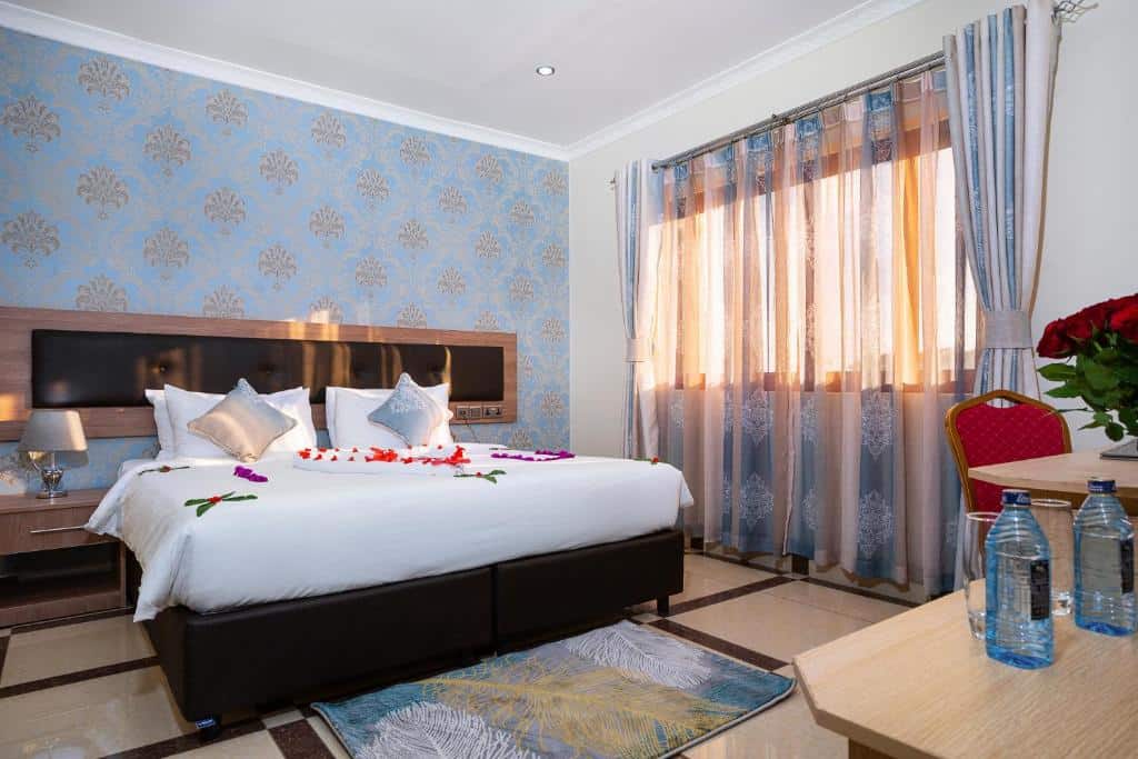 west lerruat hotel chambre