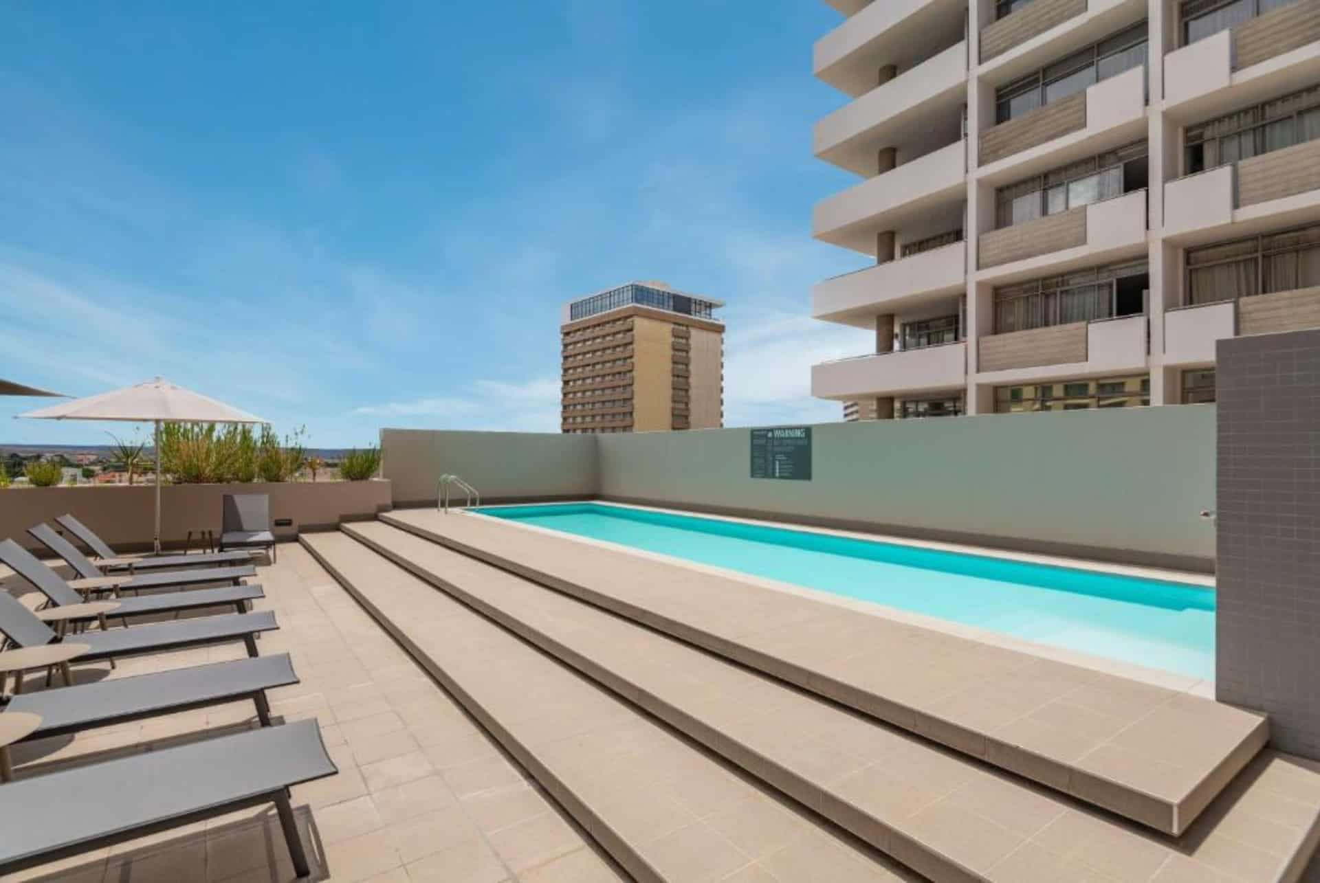 hilton garden namibie piscine