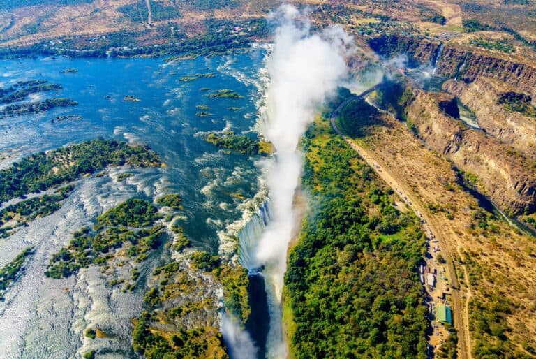Vol en hélicoptère au dessus des chutes Victoria